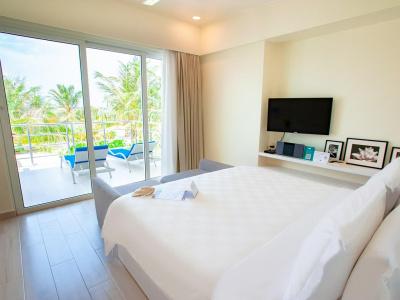 Holiday Inn Resort Kandooma Maldives with 50% Off on Transfers, an IHG - 52