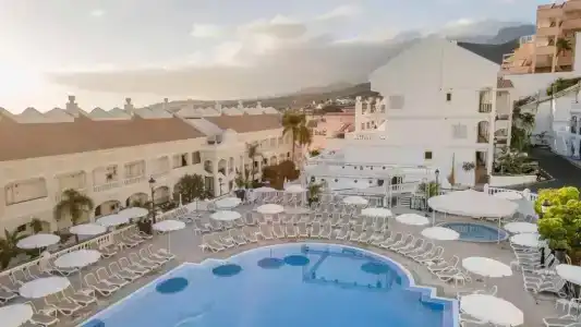 Hollywood Mirage - Excels & Resorts - 26