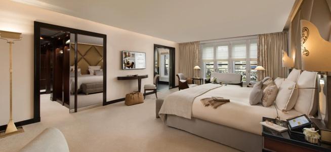 Hôtel Barrière Le Fouquet's - 81