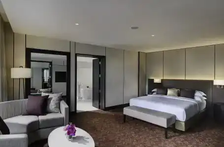 Millennium Hilton Bangkok - Sha Plus Certified - 2