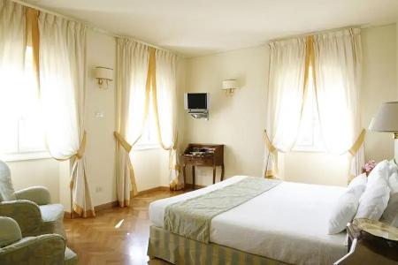 La Vittoria Boutique - 10