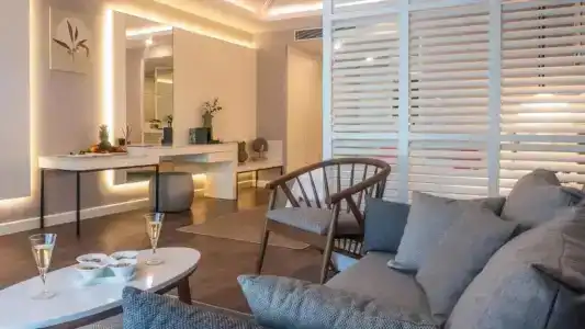 Royal Wings - 11