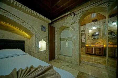 Holiday Cave - 52