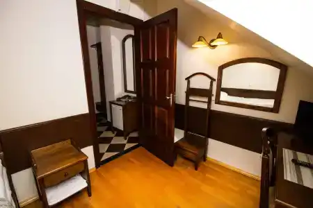 Палац - 18