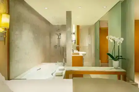 The Ritz-Carlton Executive Residences - 53