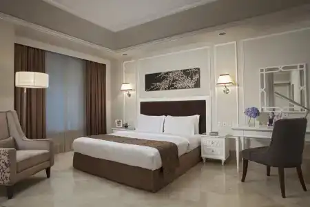 Ascott - 24