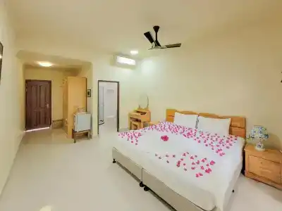 Sunrise Inn - 34