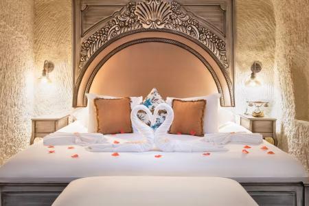 Elysion Cave Suites - 57