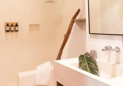 Dune Boutique located at the party zone - 61