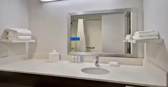 Hampton Inn Ny-Jfk - 35