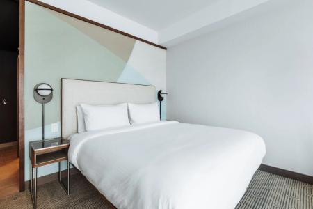 Courtyard by Marriott Downtown - 5