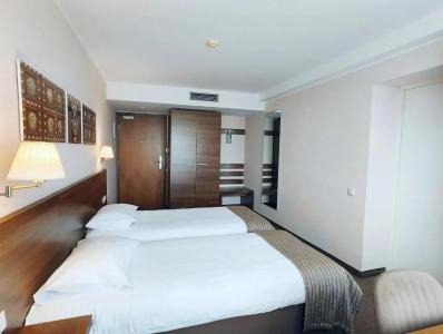 Mercure - 10