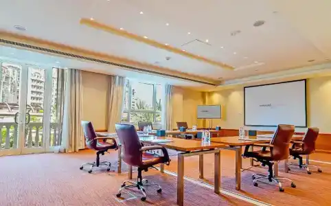 Swissôtel Al Murooj Dubai - 4