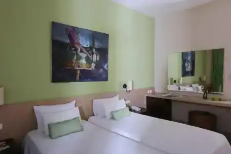 Alexandra Beach Spa Resort - 10
