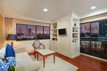 Centre Point Sukhumvit 10 - 99
