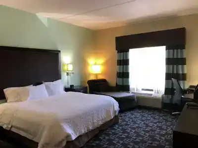 Hampton Inn & Suites Nashville at Opryland - 77