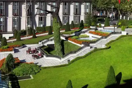 Four Seasons Istanbul at the Bosphorus - 23