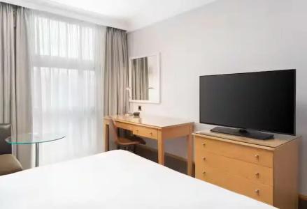 Hilton London Kensington - 38