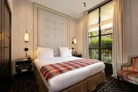 Le Pavillon de la Reine & Spa - Small Luxurys of the World - 4