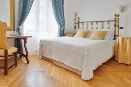 Charles Bridge Palace - 3
