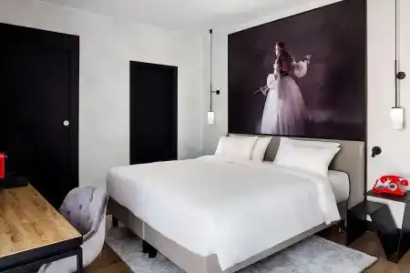 Paseo del Arte, a member of Radisson Individuals - 34