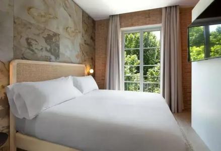 Atocha Madrid, Tapestry Collection by Hilton - 50