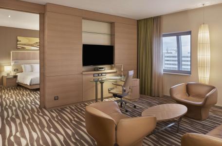Hilton Frankfurt Airport - 52