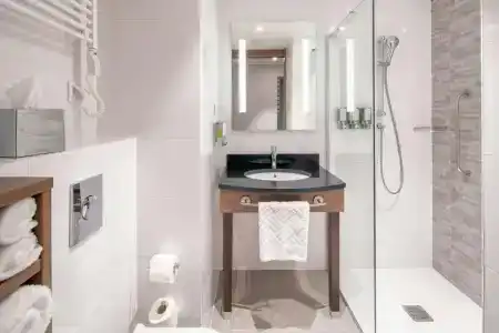 Hampton By Hilton Warsaw Mokotow - 35