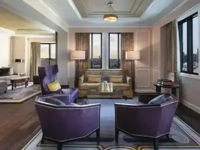The Higgins New Orleans, Curio Collection By Hilton - 75