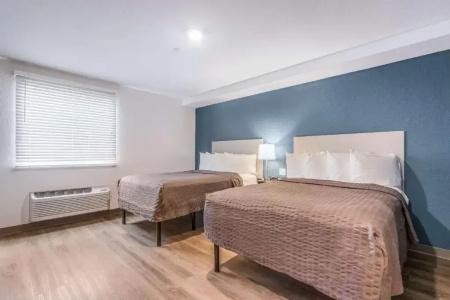 WoodSpring Suites Doral Miami Airport - 18