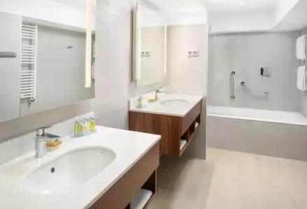 Hilton Garden Inn Bucharest - 85