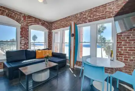 Venice Breeze Suites - 39