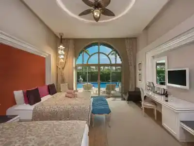 Delphin Imperial Lara - 55