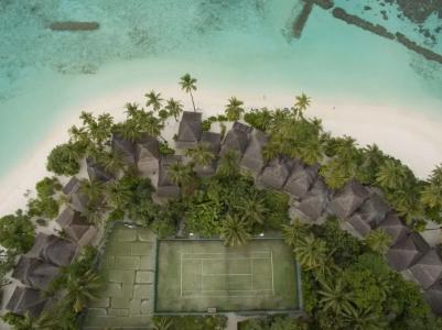 Angaga Island and Spa - 24