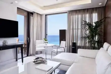 Bellevue On The Beach Suites - 77