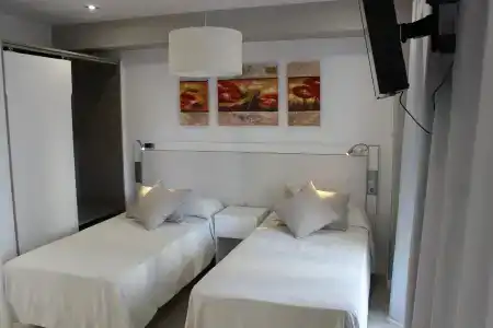 Flamingo Beach Resort - 7