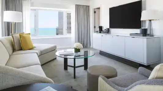 Four Seasons Chicago - 17