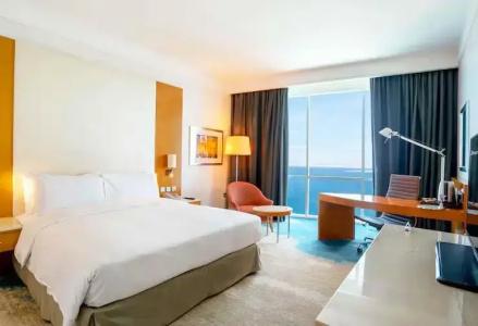 Hilton - 19