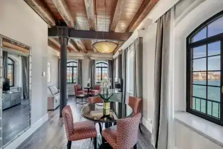 Hilton Molino Stucky Venice - 17