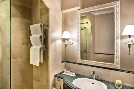 Rome Marriott Grand Flora - 34