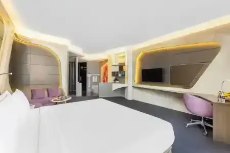 V Dubai, Curio Collection by Hilton - 57