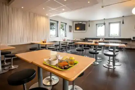 ibis budget Toulouse Cité de l'Espace 1 - 12