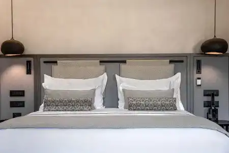 Aeonic Suites and Spa - 41