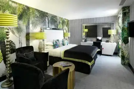 The Mandeville - 73
