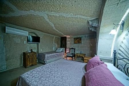 Holiday Cave - 31