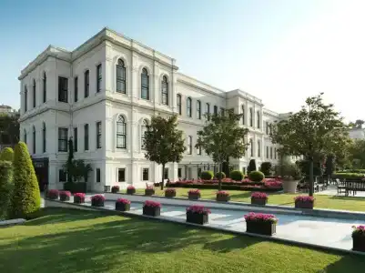 Four Seasons Istanbul at the Bosphorus - 1