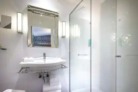 Philéas Lazare & Spa - 58