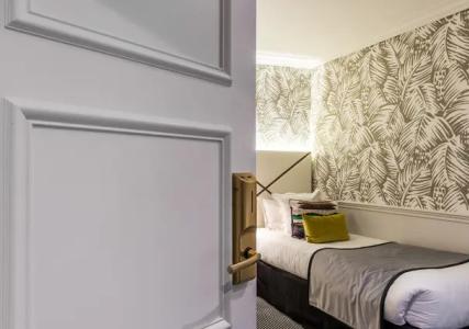 Hôtel Jardin Le Bréa - 41
