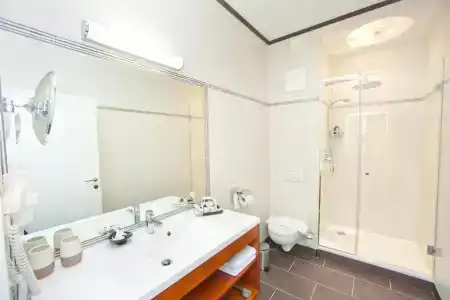 Sacher Baden - 20