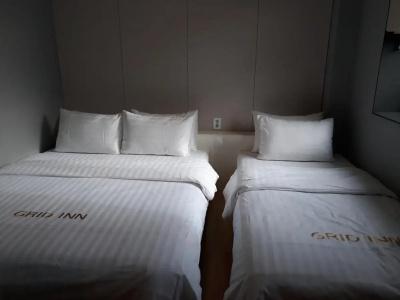 Grid Inn - 46
